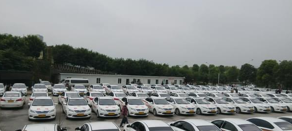 ��������У