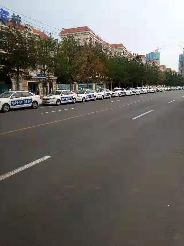 ����������У