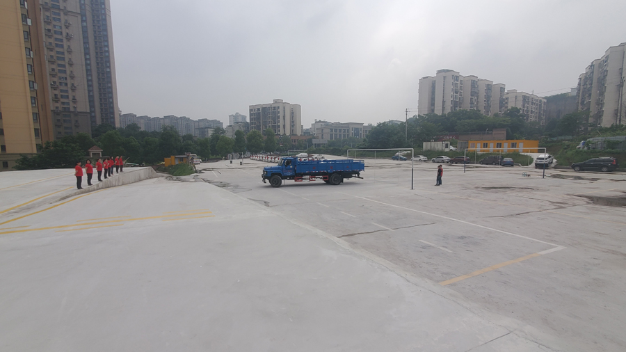 �д��У���������У��