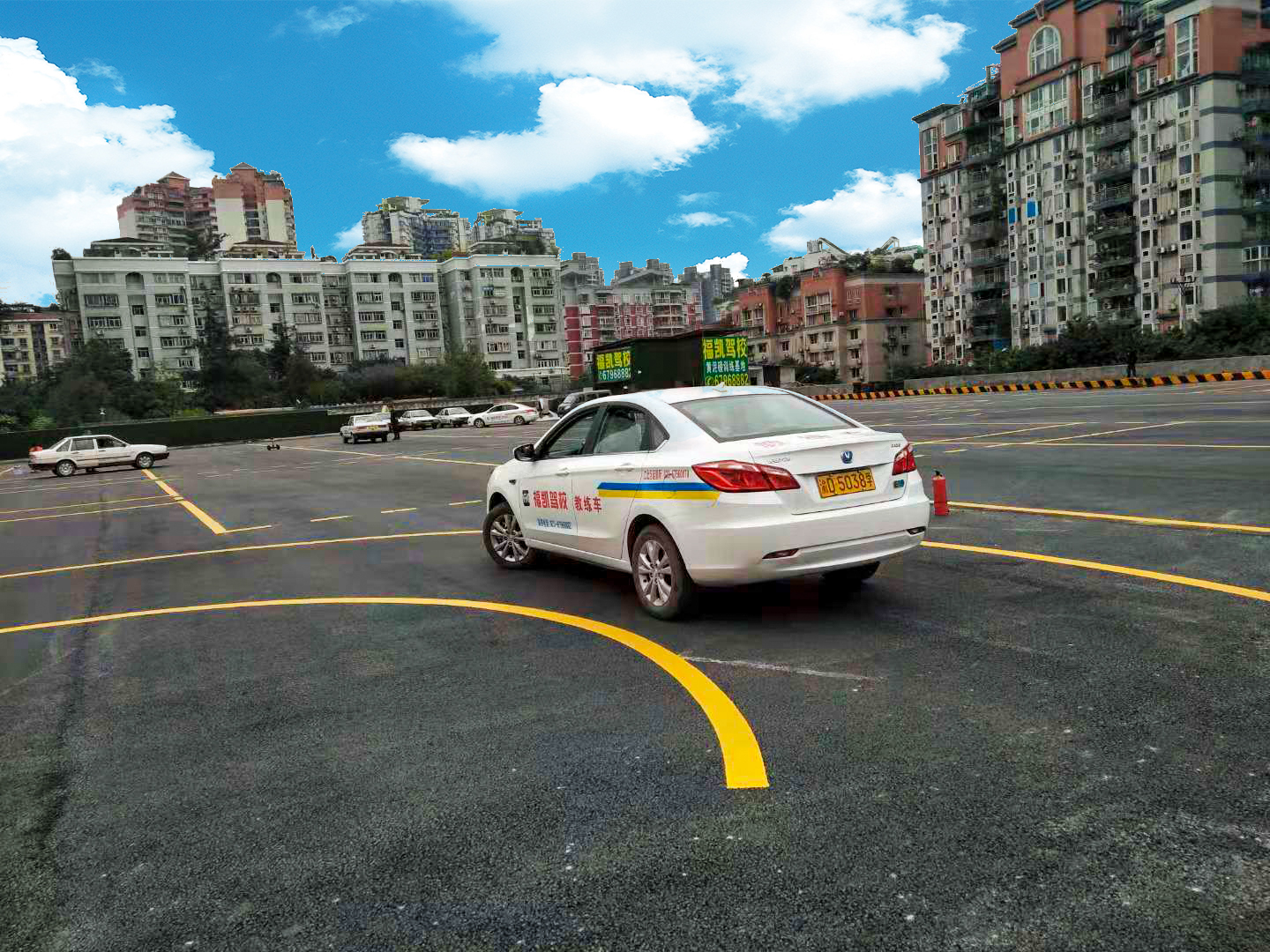 ���츣����У